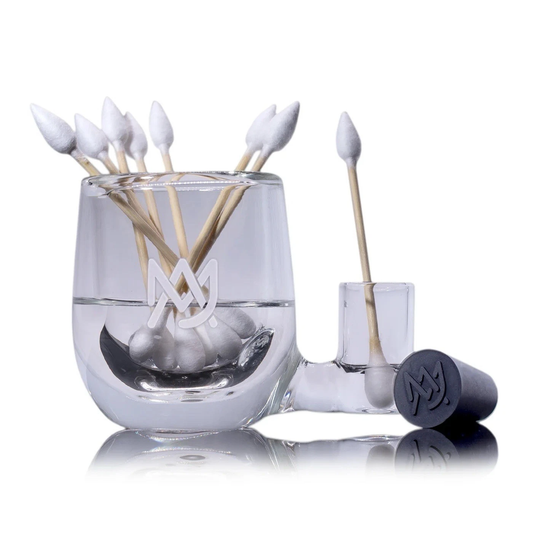 Glass cleaning station with alcohol and swab holder